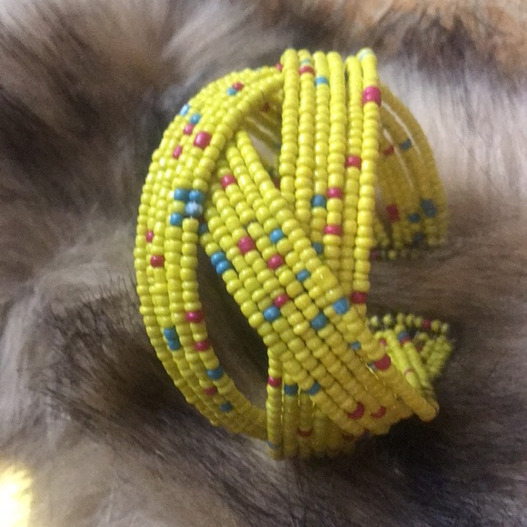 Gorgeous Yellow Wide Beaded Cuff Vintage - Picture 3 of 7